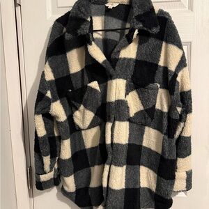 Terra & Sky Black and Cream Plush Sherpa Jacket